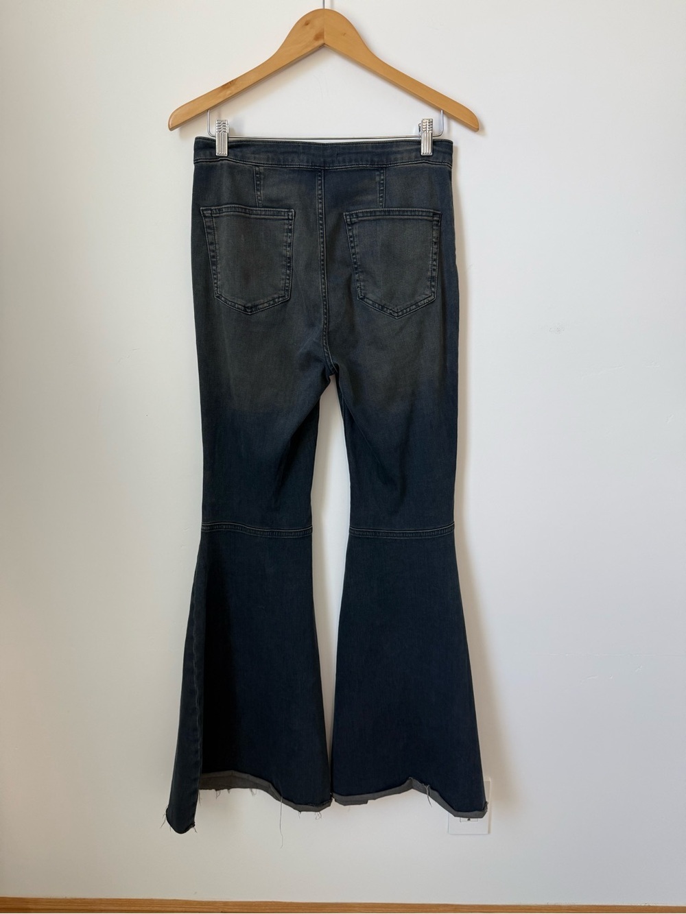 We The Free High-Rise Dark Wash Flare Jeans - Picture 5 of 6